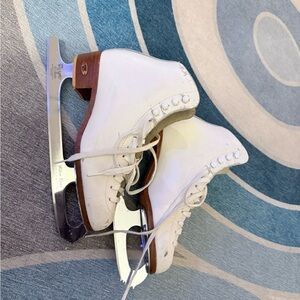Riedell Ice Skates